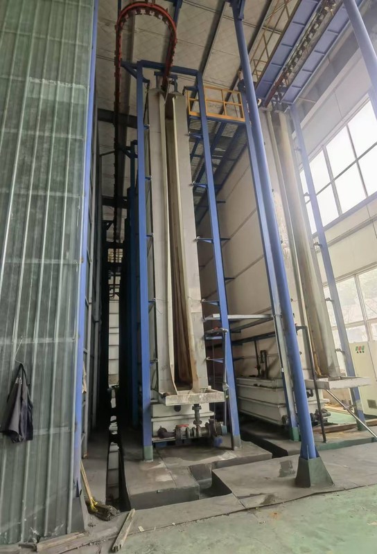 Spraying Rinsing Pre-treatment Full-Automatic Vertical Powder Coating Line for Aluminum Profiles