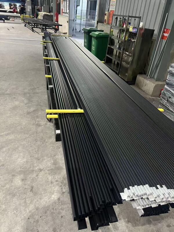 Conductivity Colored  Profiles Vertical Anodizing Production Line for Aluminum Profiles