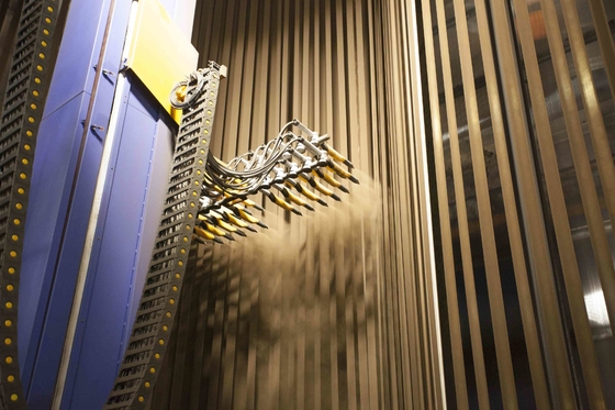 Equipamento de tratamento de superfície da linha vertical de revestimento em pó de GPL para perfis de liga de alumínio